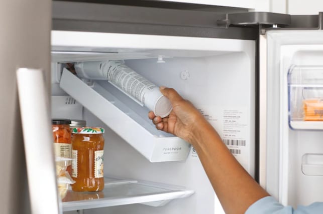 How to Replace Your Refrigerator Water Filter-image