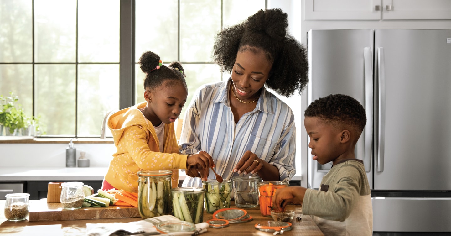 Cool Gifts for Mom | Frigidaire-image